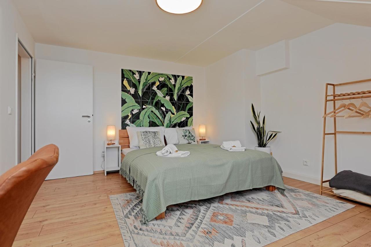 Stay&Dream - 75M² - Two Bedrooms - Kitchen - Netflix Essen Exteriör bild